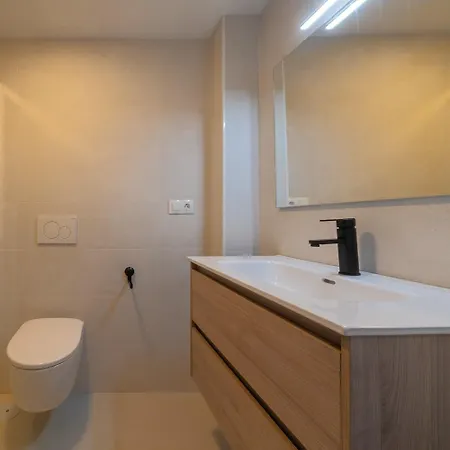 ático Con Gran Terraza Privada Cerca De La Playa