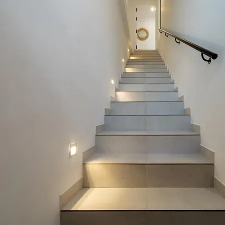 Atico Con Gran Terraza Privada Cerca De La Playa Nerja