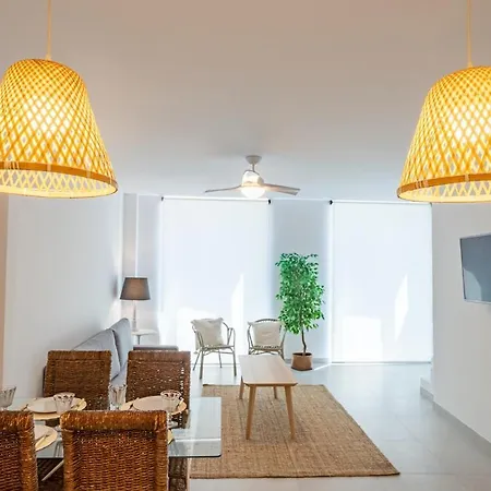 Atico Con Gran Terraza Privada Cerca De La Playa