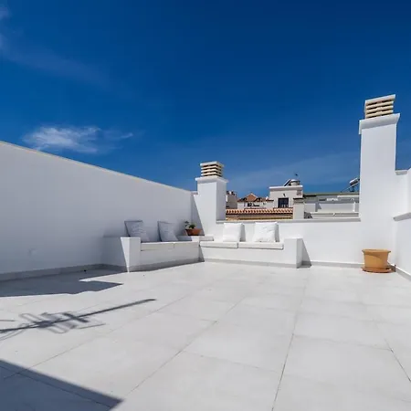 Atico Con Gran Terraza Privada Cerca De La Playa * נרחה